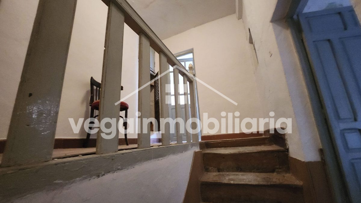 Inmueble en Escalona - Vega Inmobiliaria