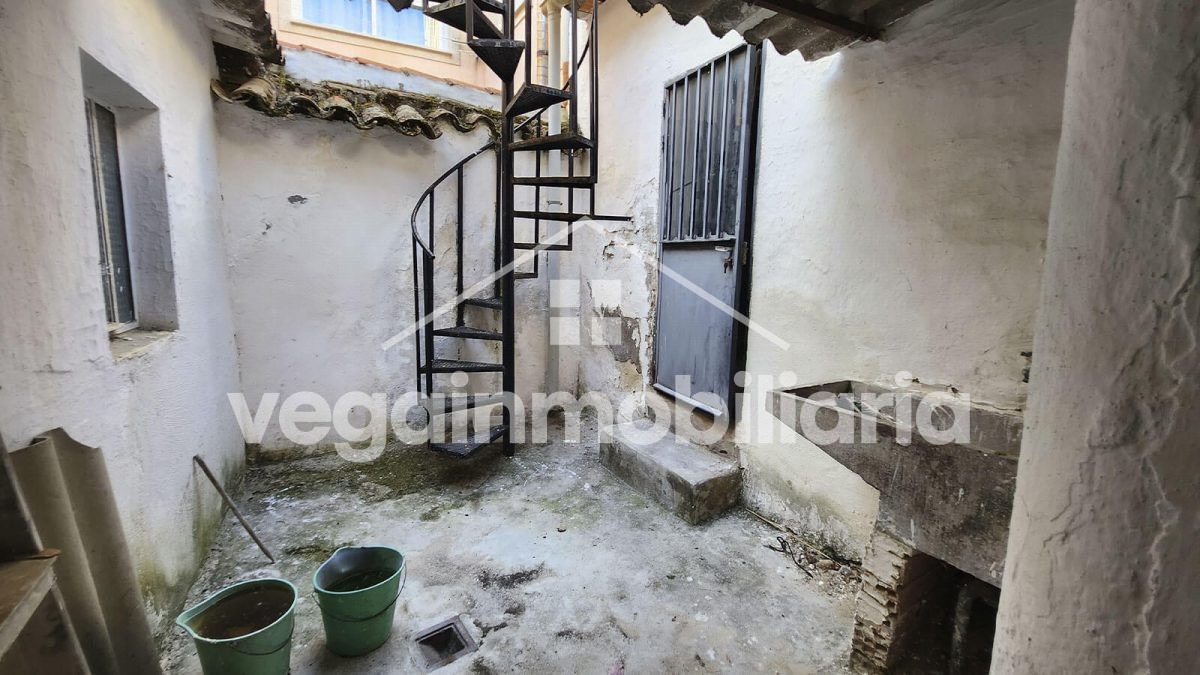 Inmueble en Escalona - Vega Inmobiliaria