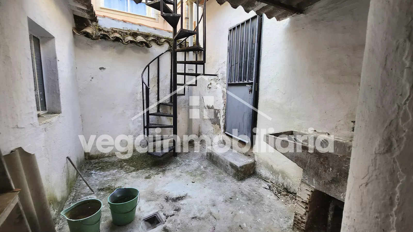 Inmueble en Escalona - Vega Inmobiliaria