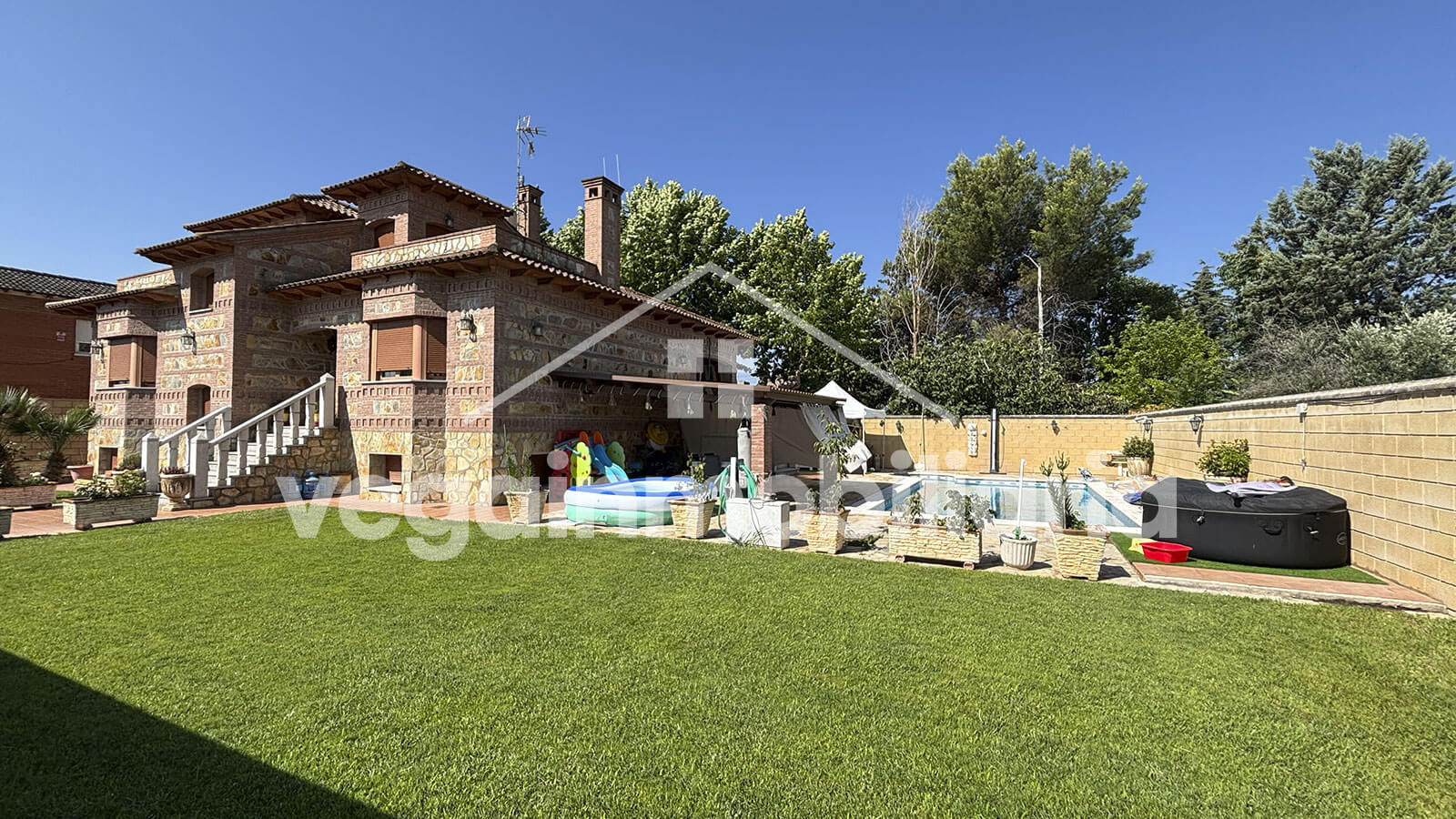 Venta de casas en Escalona - Inmobiliaria en Escalona - Inmobiliaria Vega