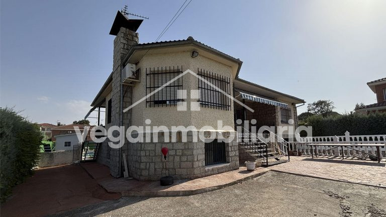 Venta de casas en Casar de Escalona - Vega Inmobiliaria