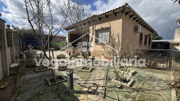 Venta de casa en Escalona - Vega Inmobiliaria