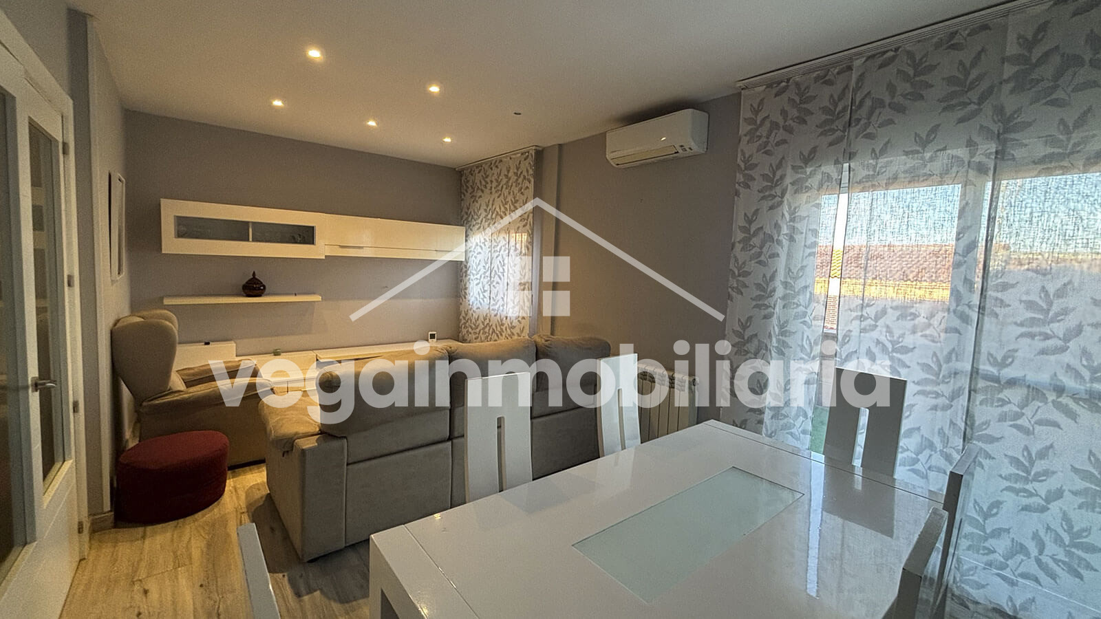 Venta de piso en Escalona - Vega Inmobiliaria