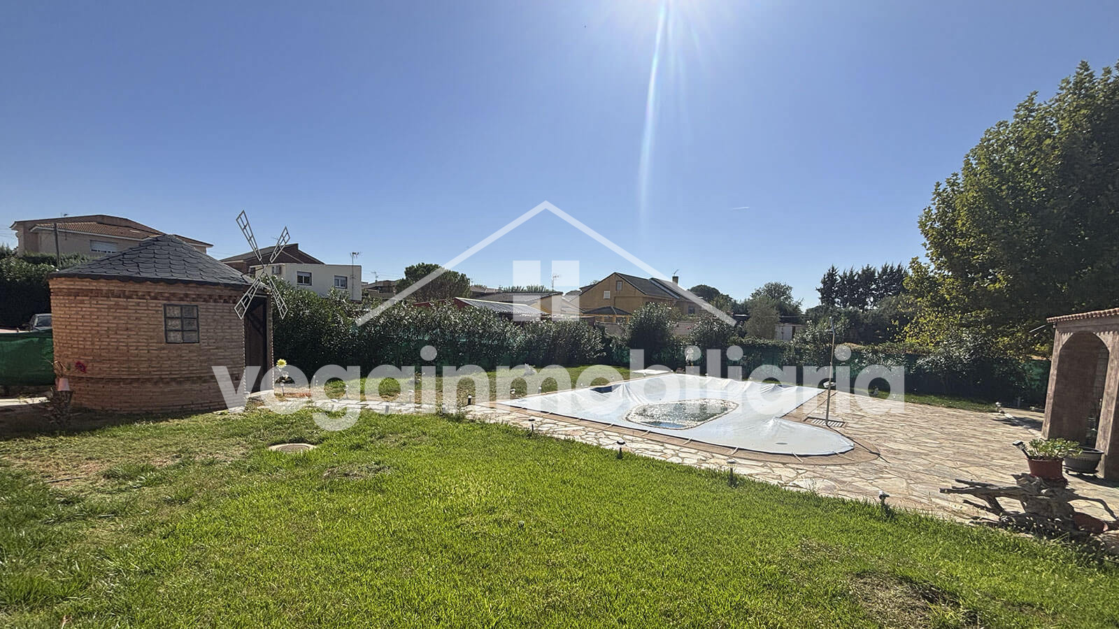 piscina-inmueble-107-vega-inmobiliaria