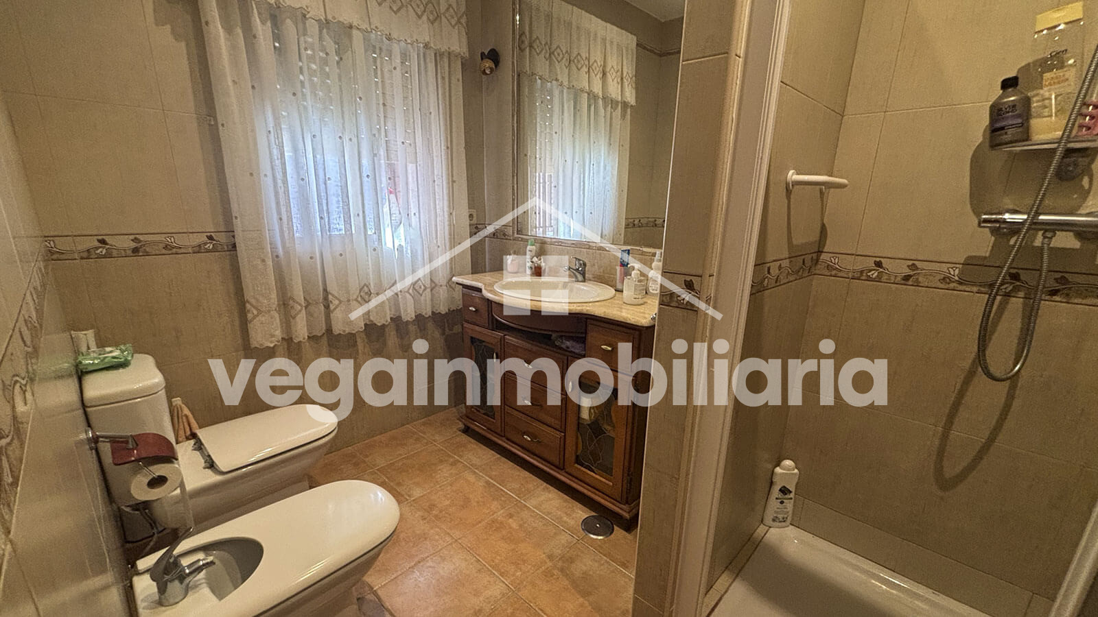 baño-inmueble-120-vega-inmobiliaria