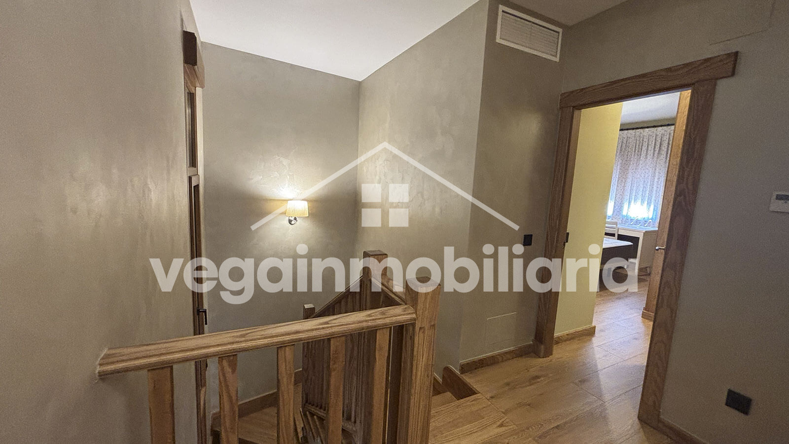 hall-inmueble-062-vega-inmobiliaria