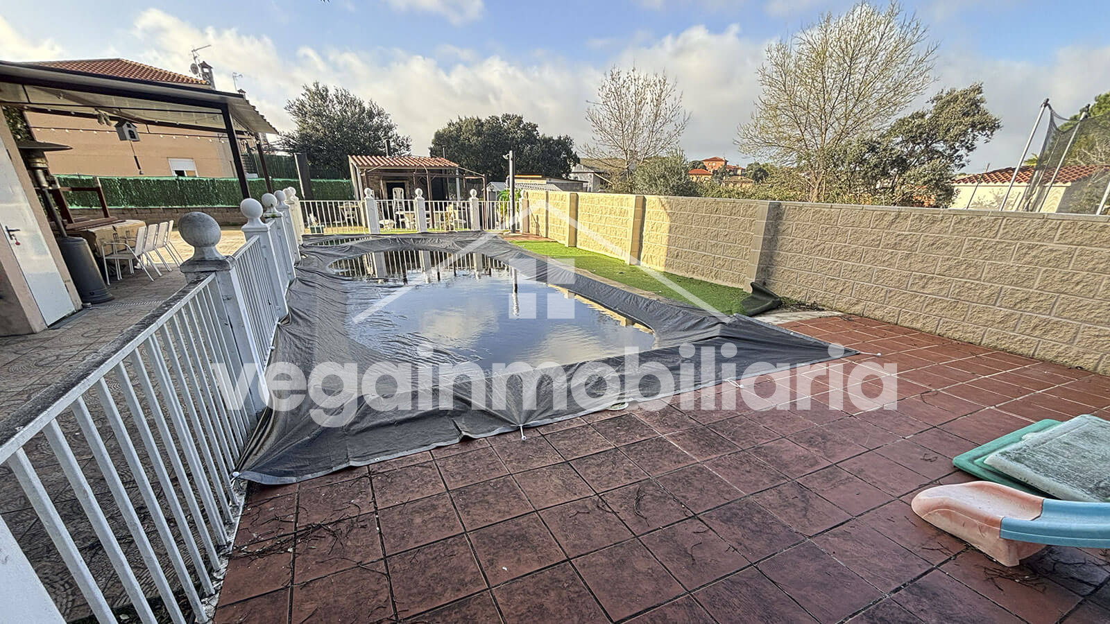 piscina-inmueble-117-vega-inmobiliaria