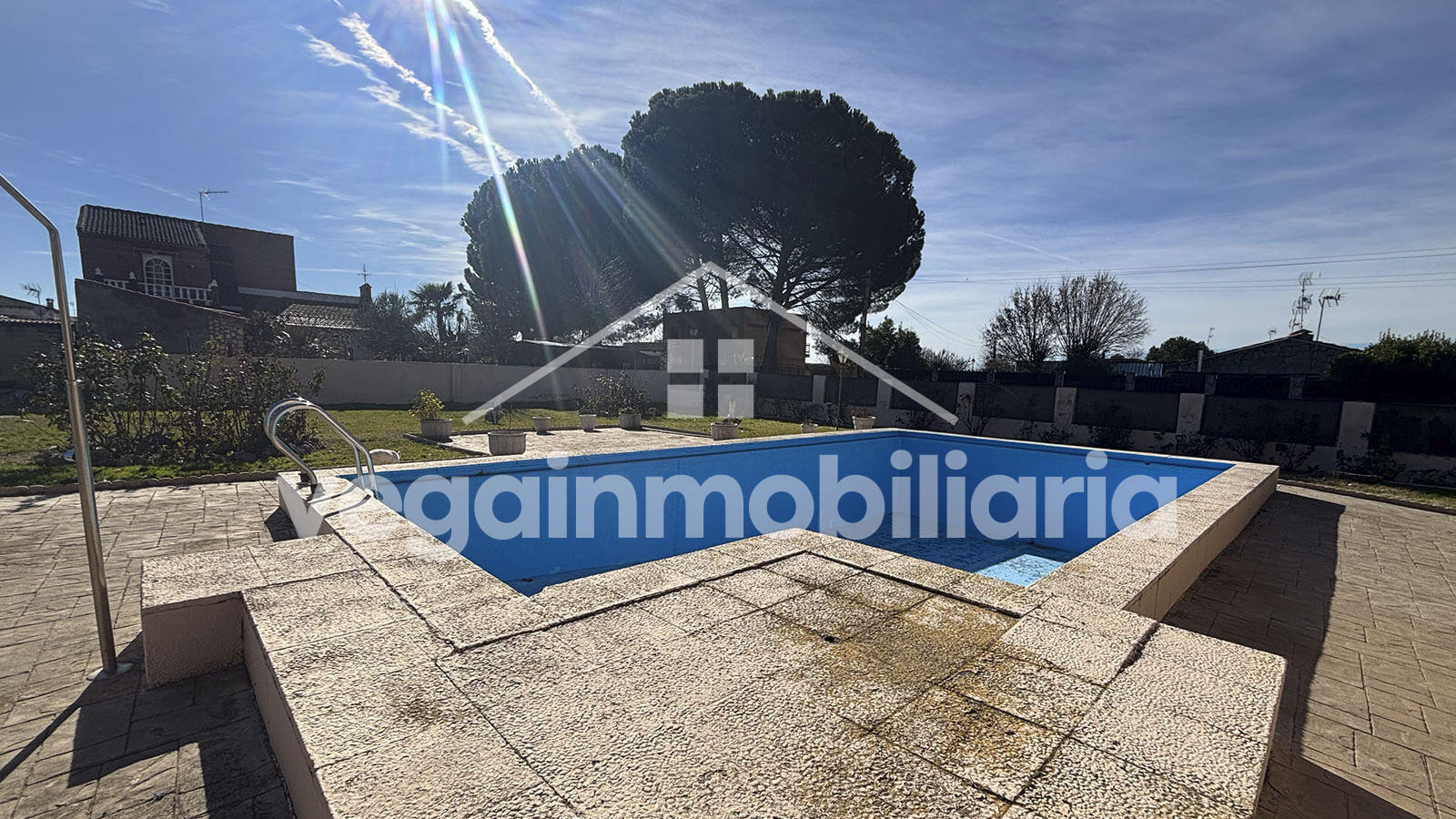 piscina-inmueble-121-vega-inmobiliaria