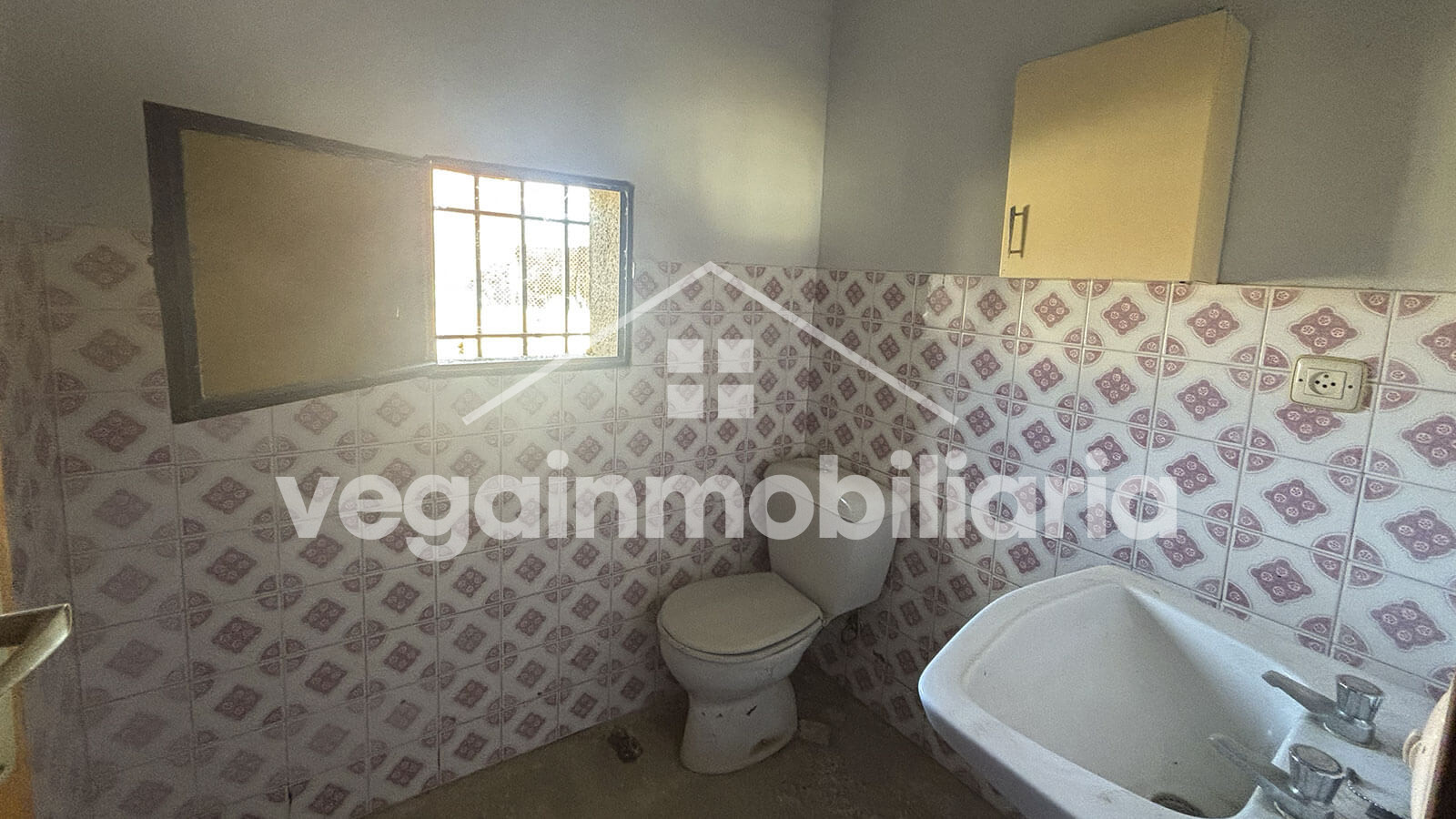 baño-inmueble-112-vega-inmobiliaria