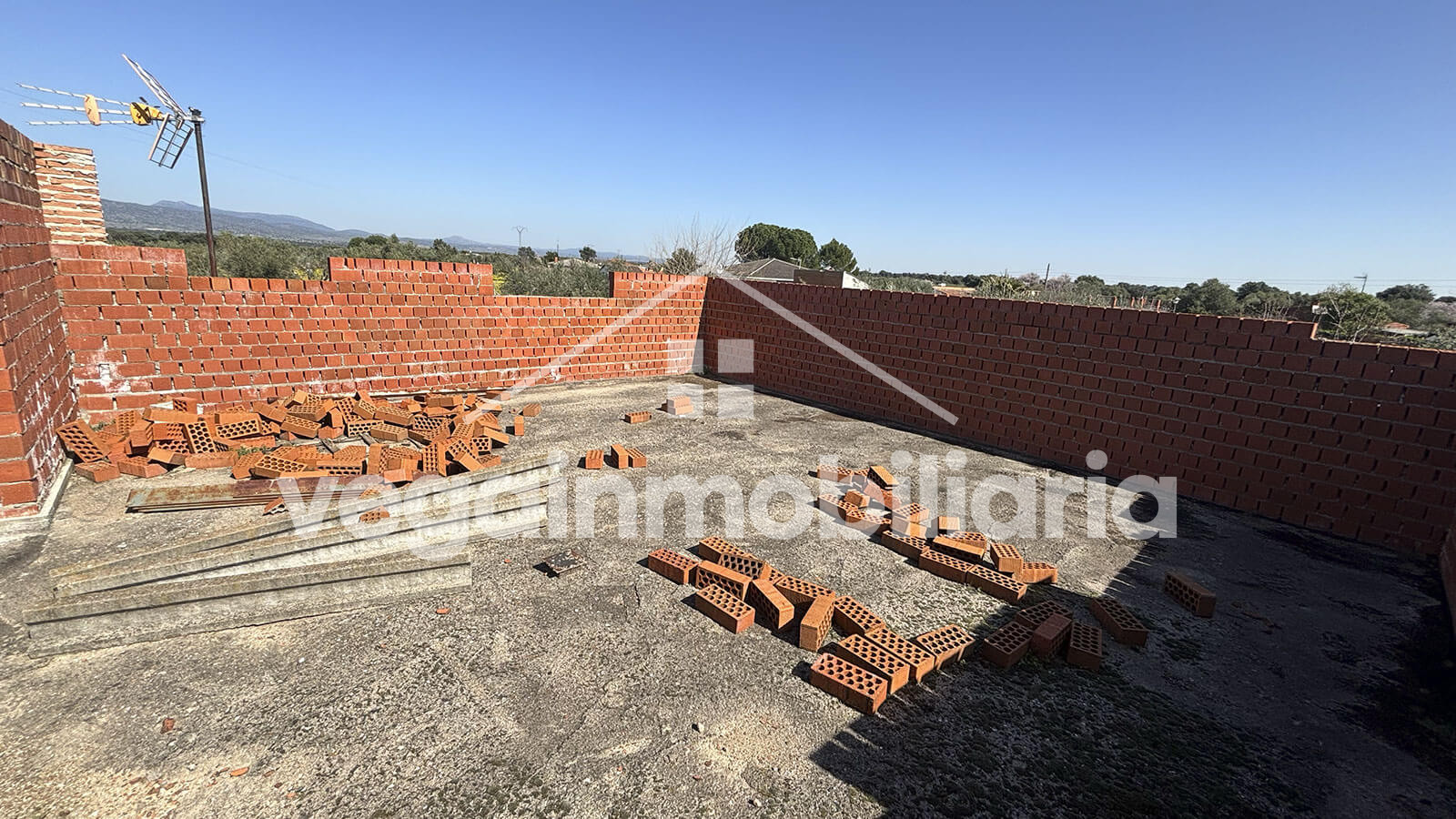 tejado-inmueble-127-vega-inmobiliaria