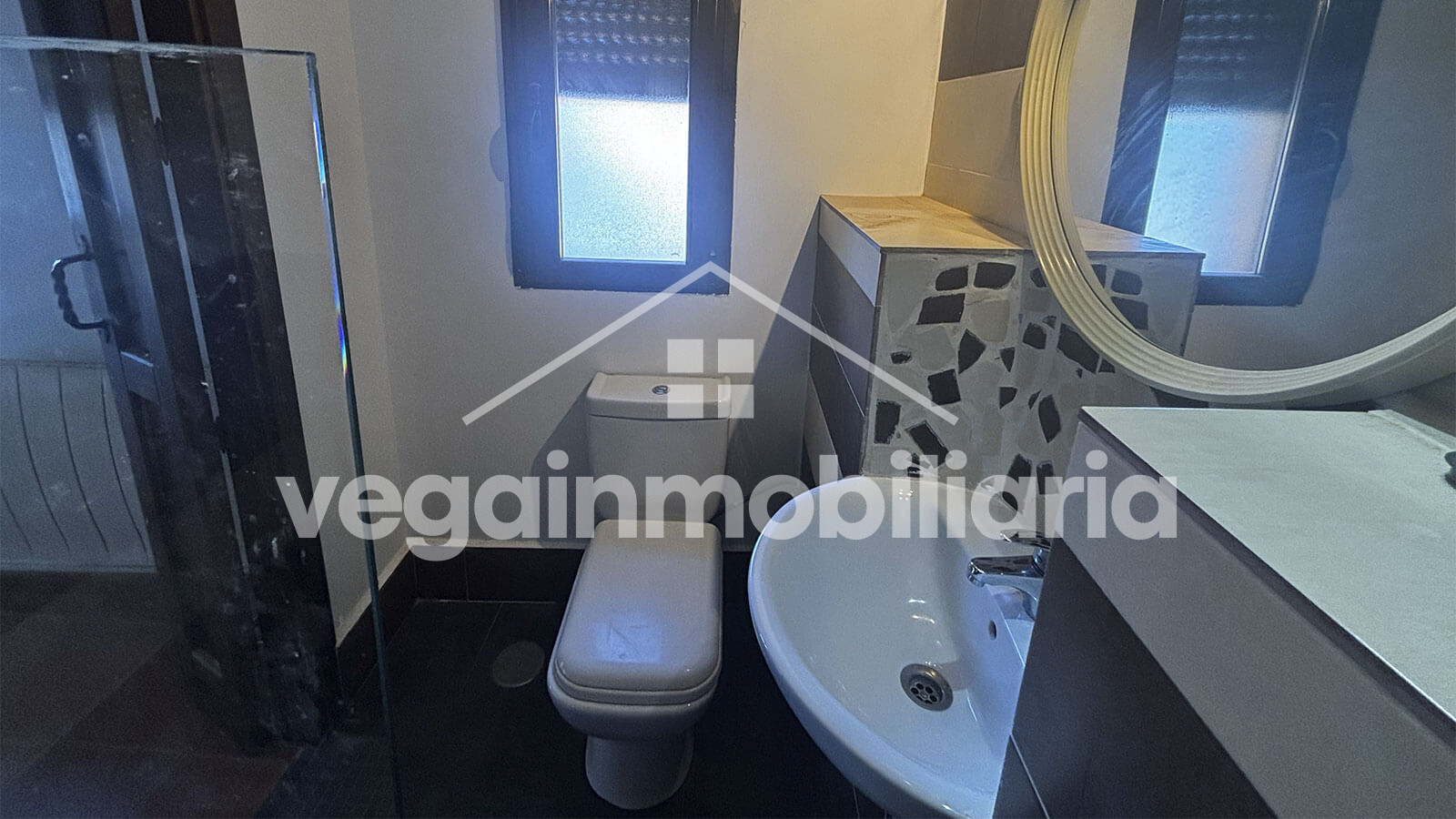 aseo-primero-derecha-inmueble-133-vega-inmobiliaria