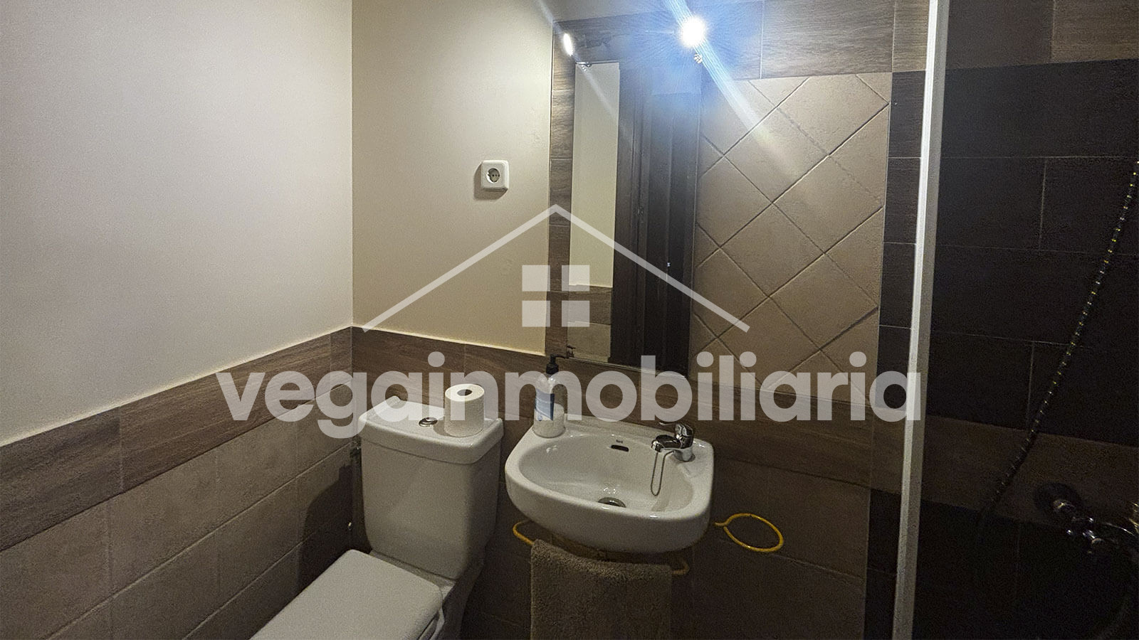 aseo-primero-izquierda-inmueble-133-vega-inmobiliaria