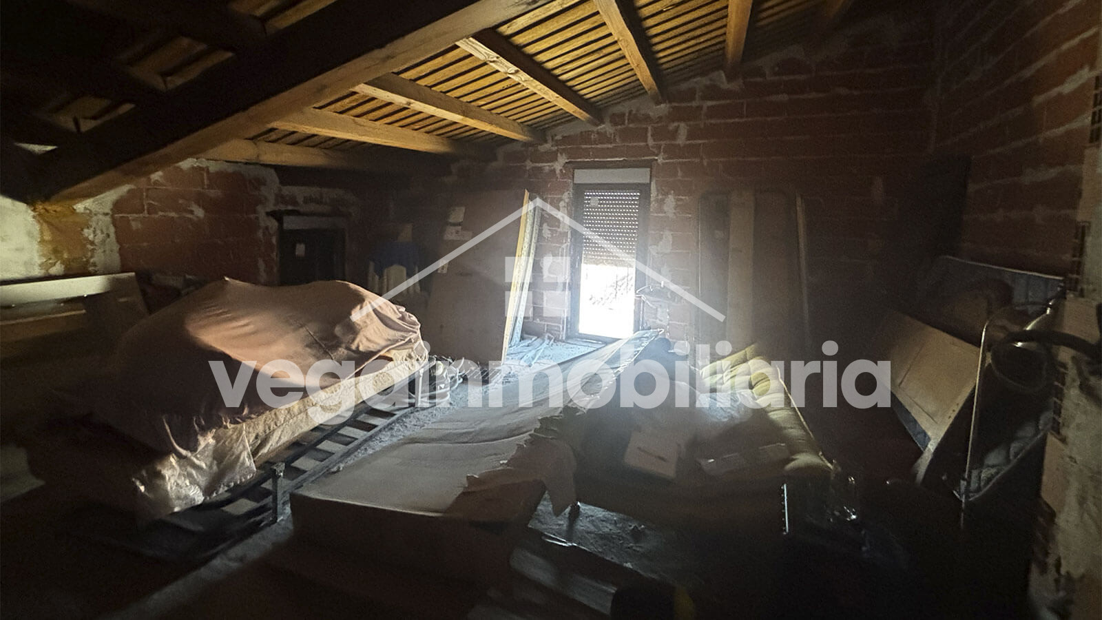 buhardilla-segundo-derecha-inmueble-133-vega-inmobiliaria