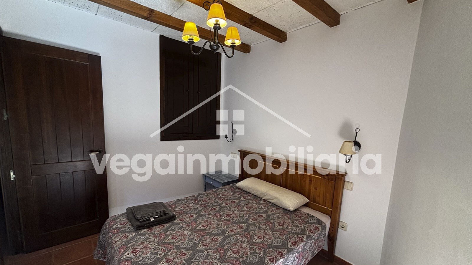habitacion-primero-derecha-inmueble-133-vega-inmobiliaria