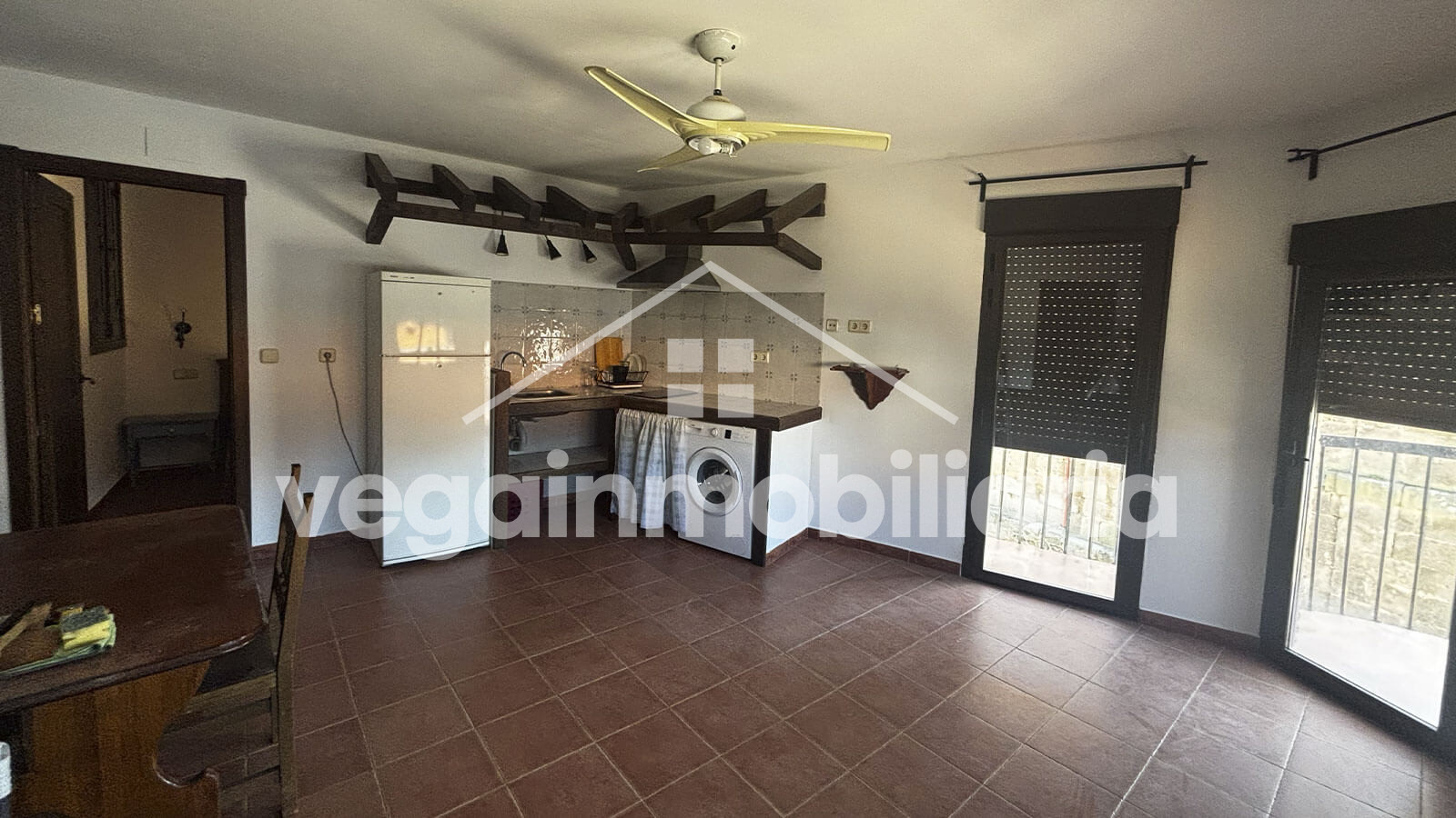 salon-primero-derecha-inmueble-133-vega-inmobiliaria