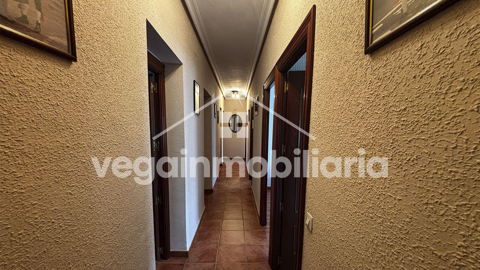 pasillo-inmueble-141-vega-inmobiliaria