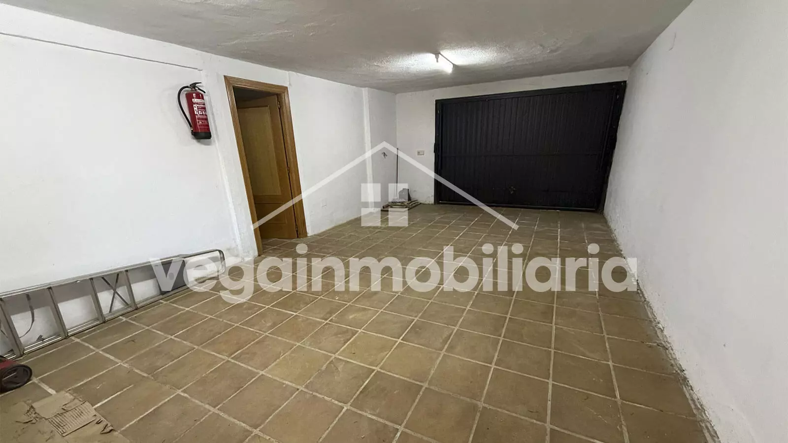 garaje-inmueble-151-vega-inmobiliaria