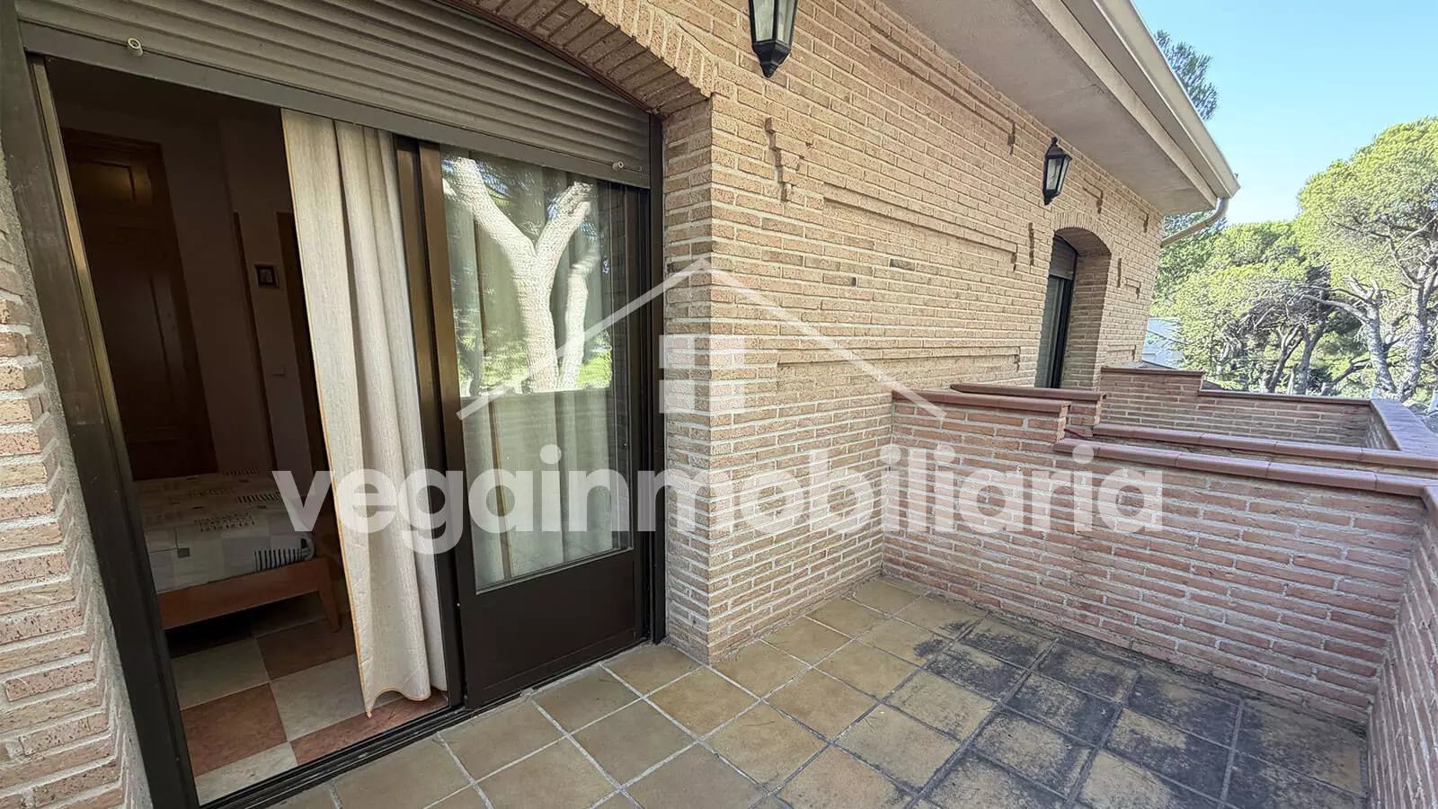 terraza-cuarto-dormitorio-inmueble-151-vega-inmobiliaria