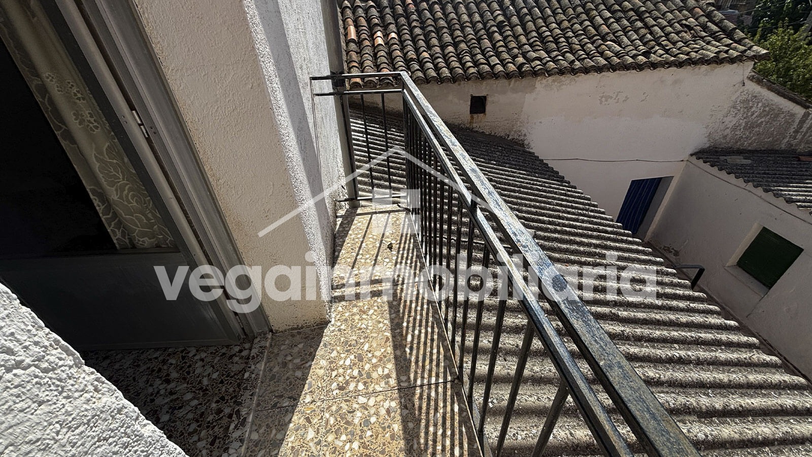 balcon-inmueble-162-vega-inmobiliaria